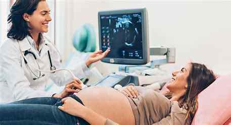 mujer embarazada atendida por dra.jpeg