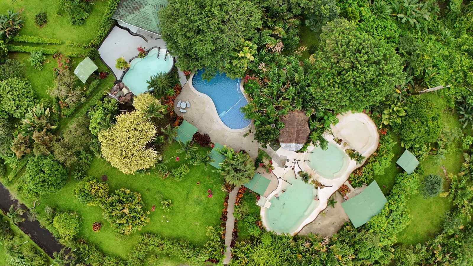 Hotel Sueno Dorado termales.jpeg